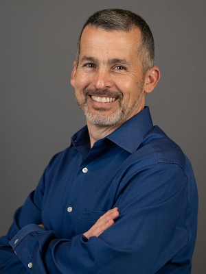 Mauricio Amat, DVM